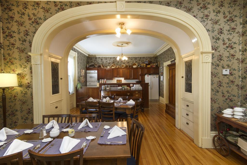 Homeport Historic B&B Saint John Bagian luar foto