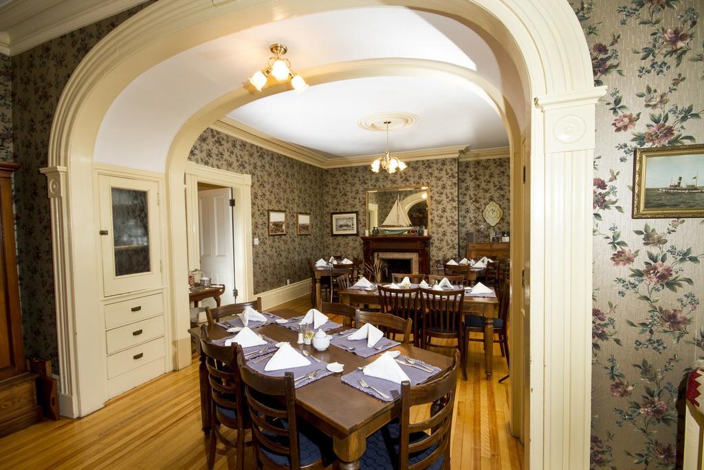 Homeport Historic B&B Saint John Bagian luar foto