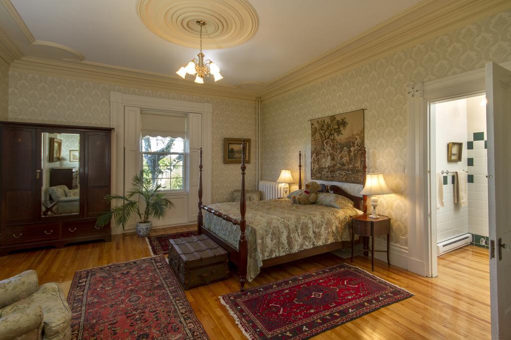 Homeport Historic B&B Saint John Bagian luar foto