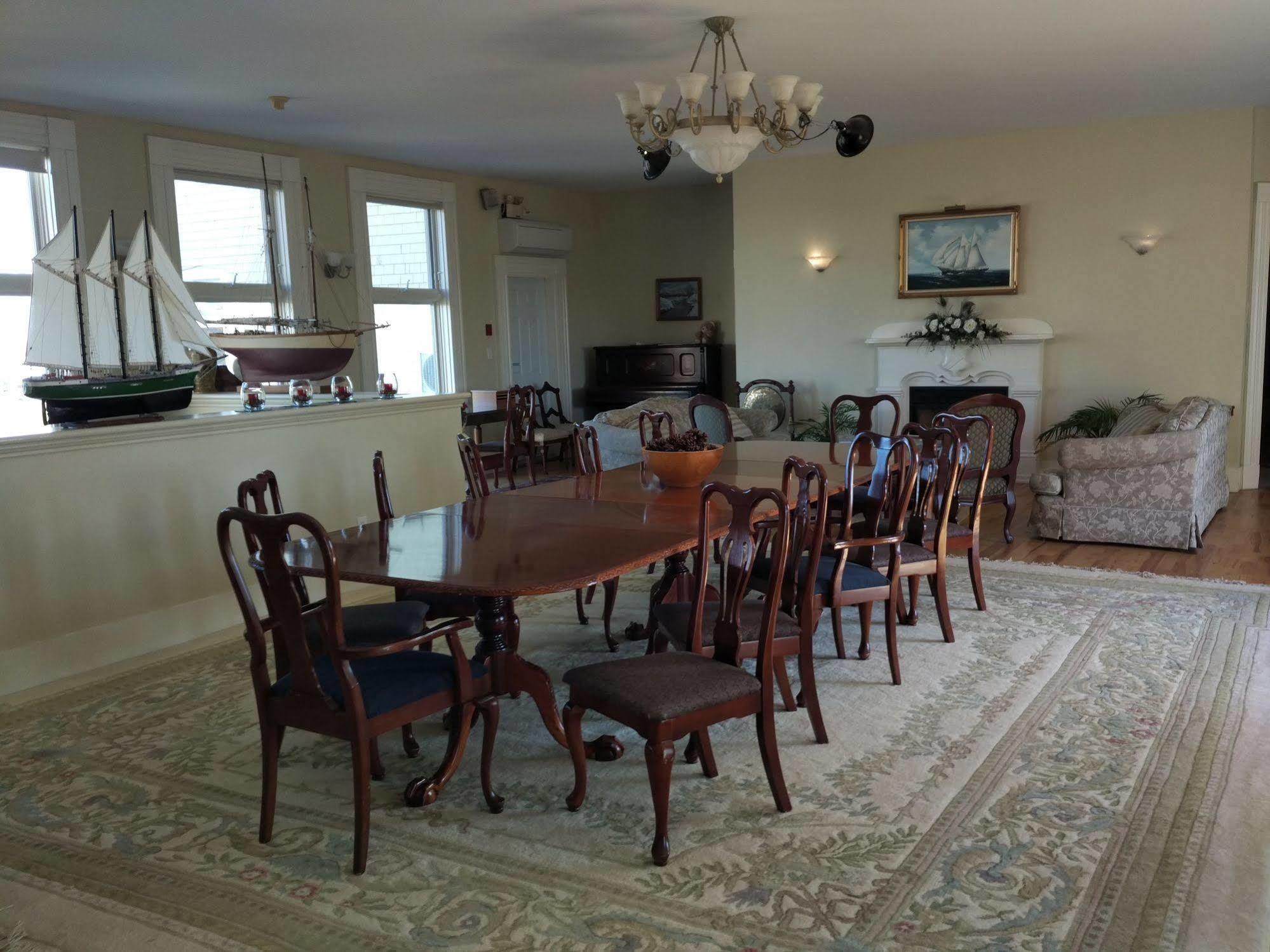 Homeport Historic B&B Saint John Bagian luar foto